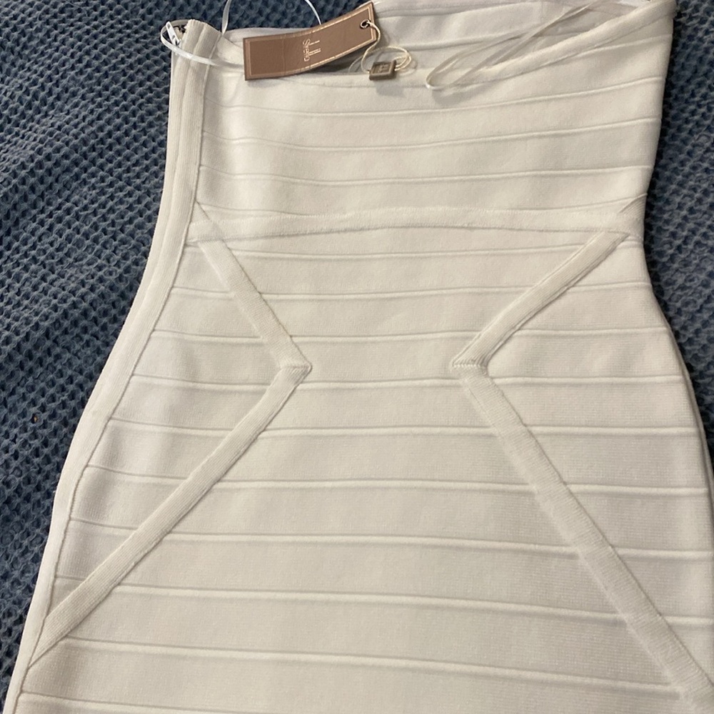 Women’s dress - Picture 7 of 11